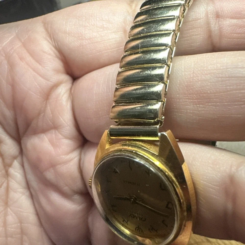 Works Vintage CAMY GENEVA 1218 Hebrew Dial Manual Wind Womens Watch 25mm 6.5in